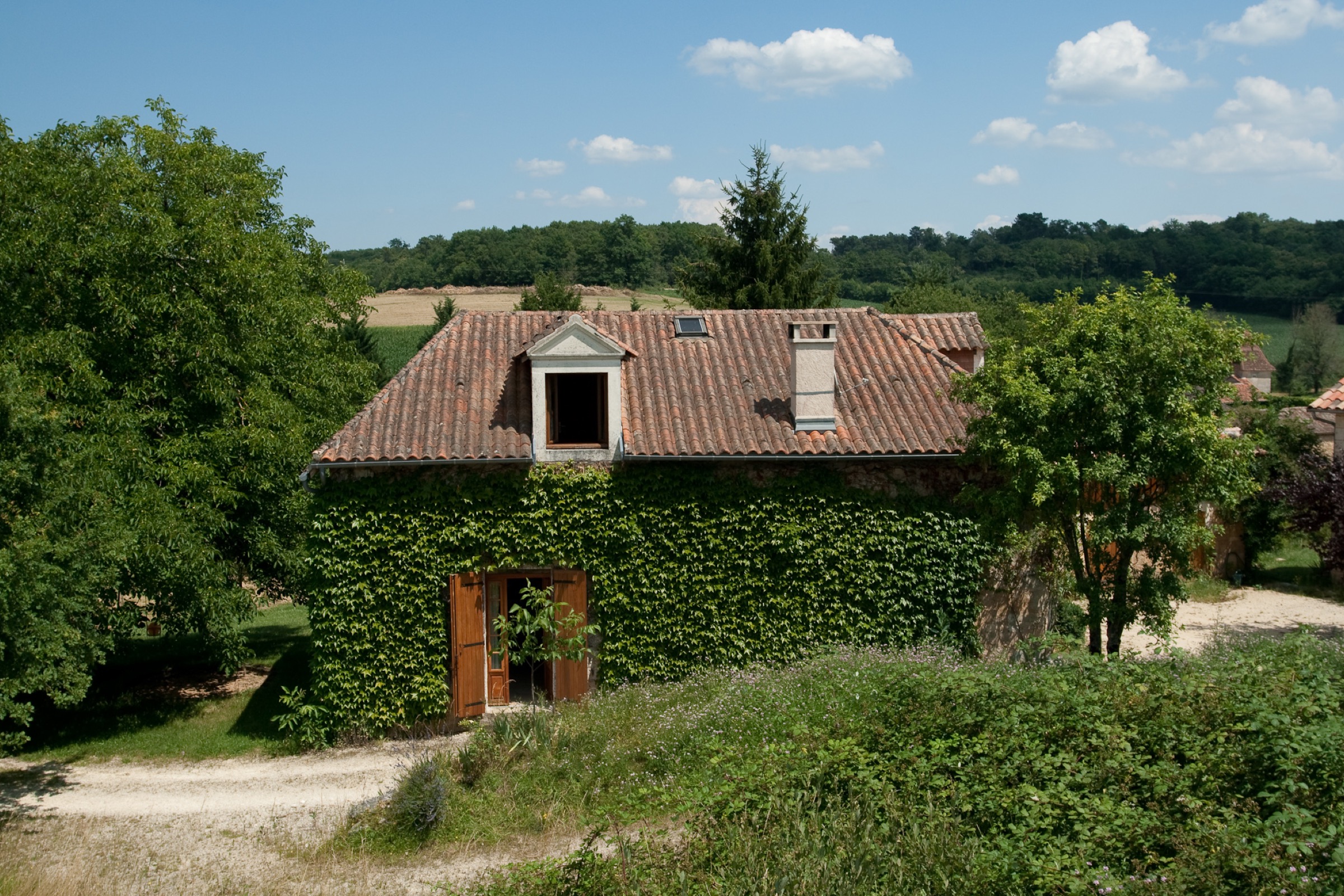 Le gite vue du parking (West)